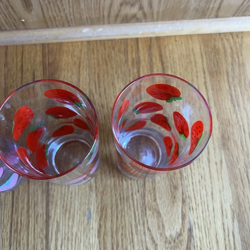 Vintage Colony‎ MCM Strawberry Print Drinking Glass Set of 4 Retro Fruit Tumbler